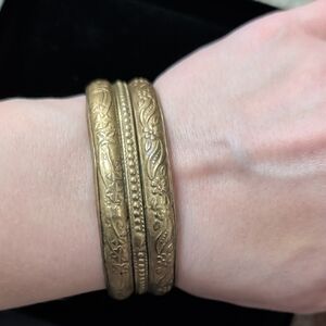 Unmarked Elegant Bronze Floral Repousse  Bangle